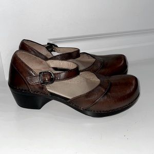 Dansko Womens Mary Jane Clogs size 37/US 6.5 Brown Leather